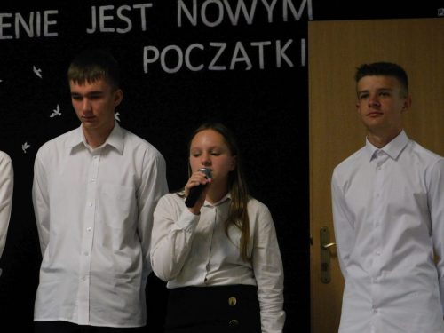 image023