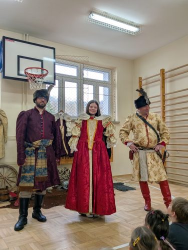 PXL 20260417 085527085