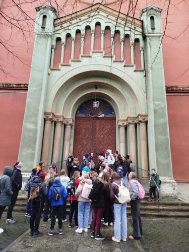 aaabd5fc-0eae-4c08-8d33-dabeef80bc35