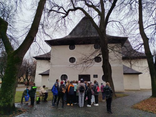 fe80d549-0512-4f56-b5f2-2ced636dfc8c