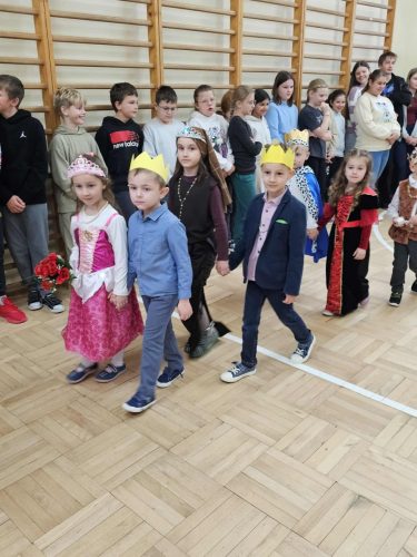 aa1e3b77-823c-4a82-aff9-3bb5289a57a9