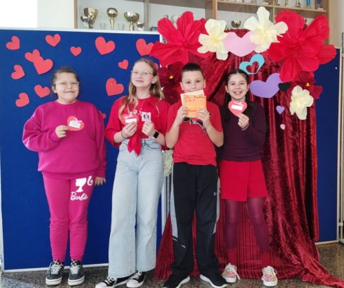 Messenger creation E4DF325D-944A-4CAB-AC80-A6EE7AE6195F