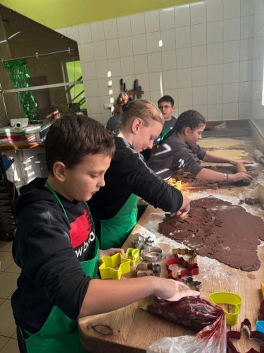 40e9ecda-eb4c-40ab-9aa8-4ec910a6b267