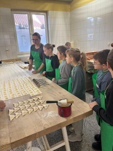 dbd6eb93-e98e-4281-ad36-d0333949b2ac