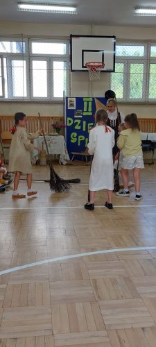 image028