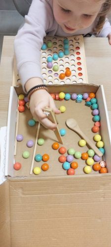 przedszkolaki-w-sali-terapeutycznej-12