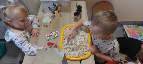 przedszkolaki-w-sali-terapeutycznej-3