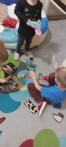 przedszkolaki-w-sali-terapeutycznej-6